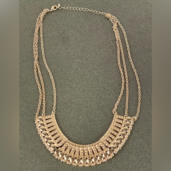 Fashion Necklace Gold colored claps closure - Picture 3 of 5